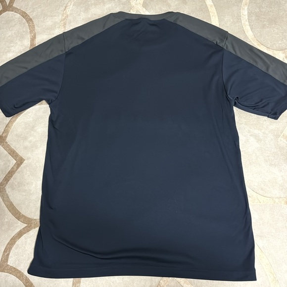 Rundisney athletic tshirt - Picture 4 of 4